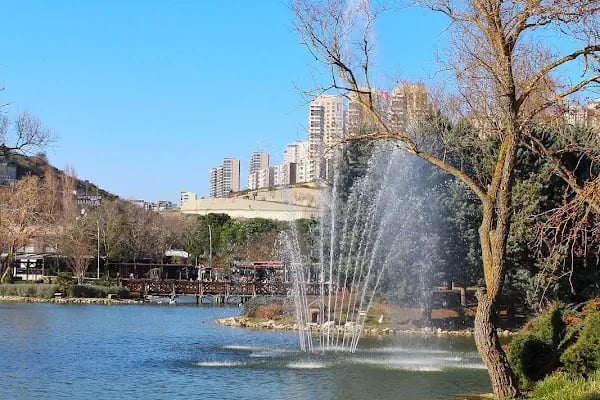 Bahçeşehir Gölet Parkı - Resim 8