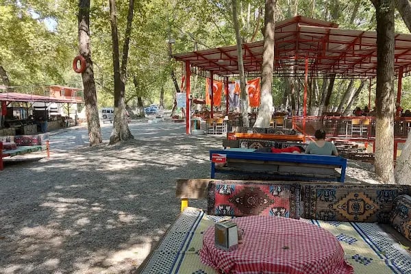 Reis'in Yeri Aile Balık Restoran - Resim 2