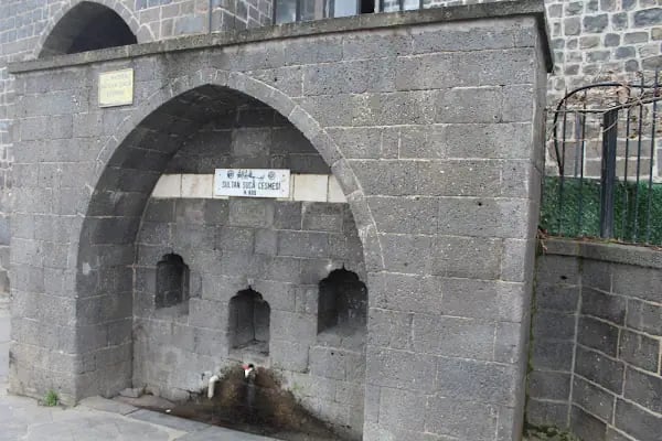 Sultan Şuca Türbesi - Resim 3
