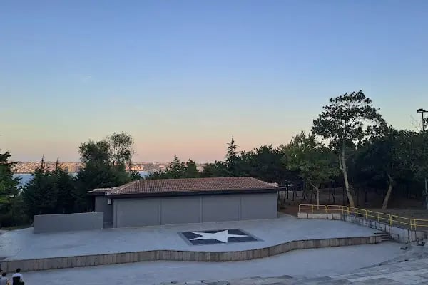 Gümüşpala Nejat Uygur Açıkhava Sahnesi - Resim 1