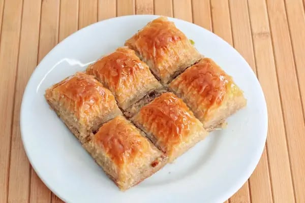 Özbaloğlu Pastanesi - Resim 6