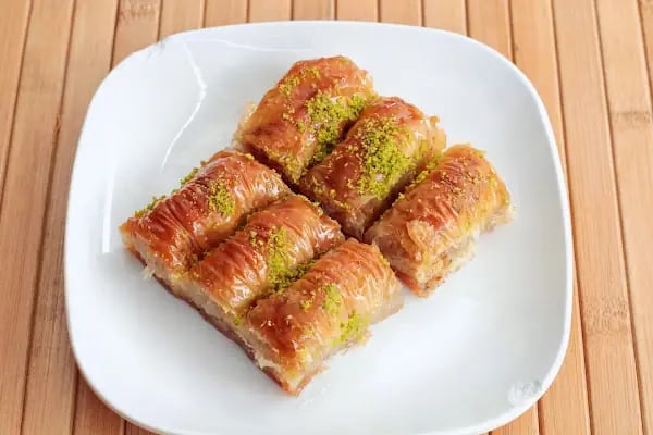 Özbaloğlu Pastanesi - Resim 17