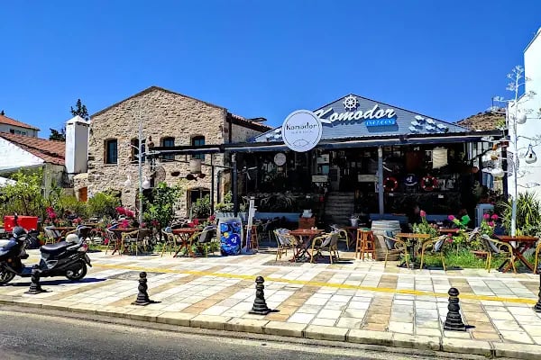 Komodor Marina Balık ve Meze Evi - Resim 5
