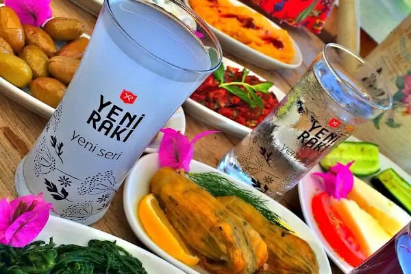 Komodor Marina Balık ve Meze Evi - Resim 19