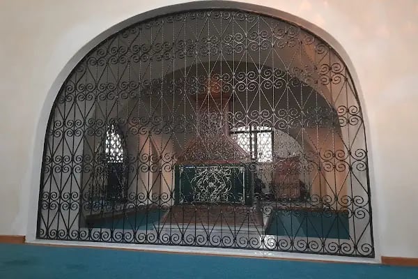 Hz Ukkaşe Türbesi - Resim 17