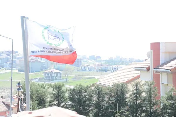 ÖZEL ARNAVUTKÖY UZMAN EĞİTİMCİLER ÖZEL EĞİTİM VE REHABİLİTASYON MERKEZİ - Resim 6