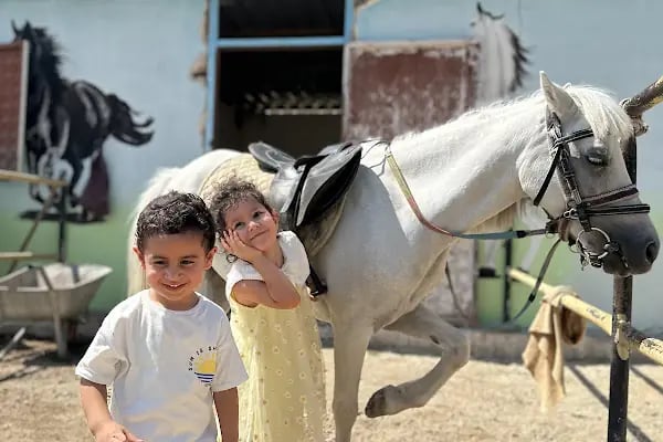 Dede Pony Club Aile At Çiftliği - Resim 1