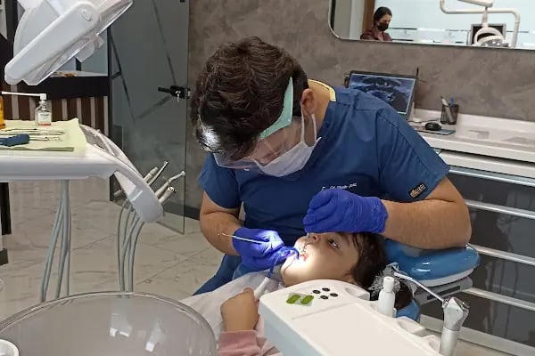 MİLADENT Ağız Ve Diş Sağlığı Polikliniği - Resim 12