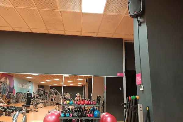 İBB Bahçelievler Spor Kompleksi - Resim 10