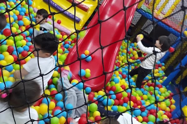 Kidslandia Cafe Çocuk Oyun Merkezi - Resim 8
