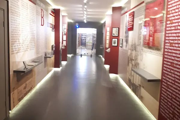 Akkılıç Kütüphanesi - Resim 19