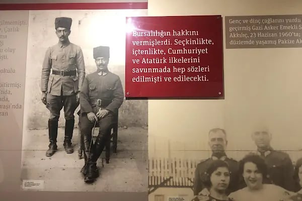 Akkılıç Kütüphanesi - Resim 16