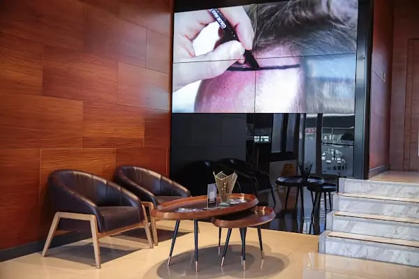 MC Hair Center Saç Ekim &amp; Estetik Merkezi - Resim 10