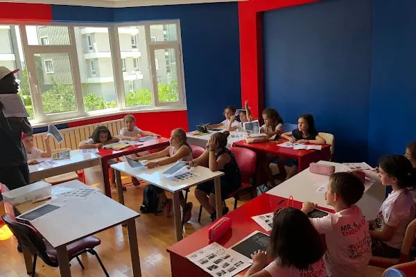 Mr. B English Club - Resim 4