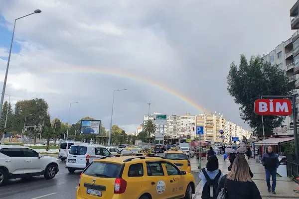 DHL eCommerce - Üçkuyular Şubesi - Resim 5