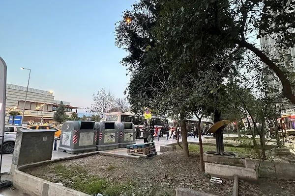 DHL eCommerce - Üçkuyular Şubesi - Resim 4