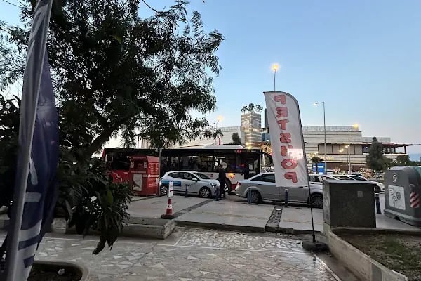 DHL eCommerce - Üçkuyular Şubesi - Resim 9