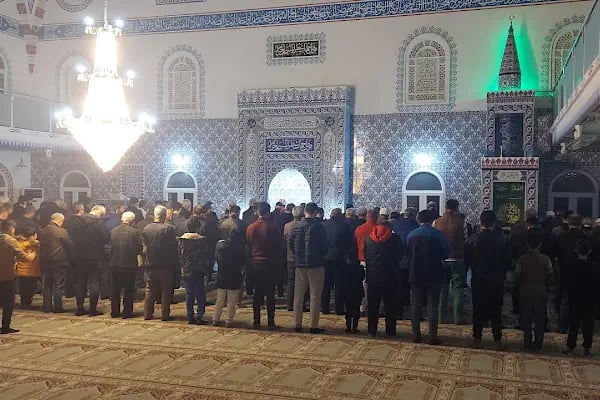 İbni Sina Cami - Resim 15