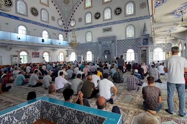 İbni Sina Cami - Resim 17