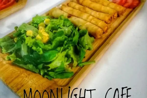 MOONLIGHT CAFE - Resim 17