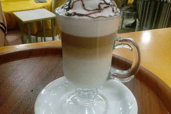 Adrenal Cafe Bar - Resim 5