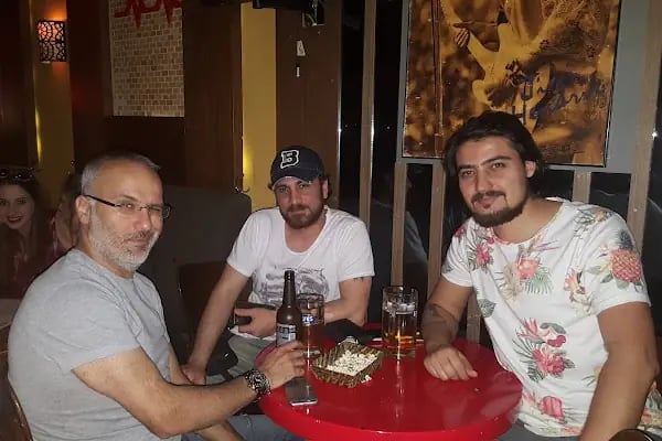 Adrenal Cafe Bar - Resim 14