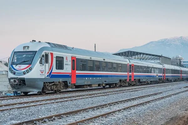 TCDD DENIZLI TREN ISTASYONU - Resim 6