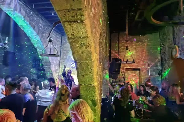 Serhoş Club - Resim 3