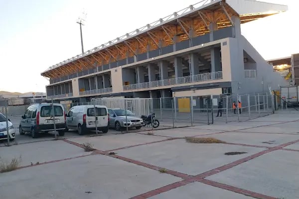 Bornova Aziz Kocaoğlu Stadyumu - Resim 9