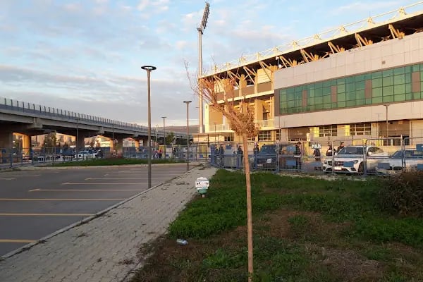Bornova Aziz Kocaoğlu Stadyumu - Resim 6