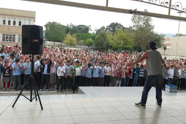 Tahi̇r Özcan Ersöz Sanat Akademisi - Resim 6