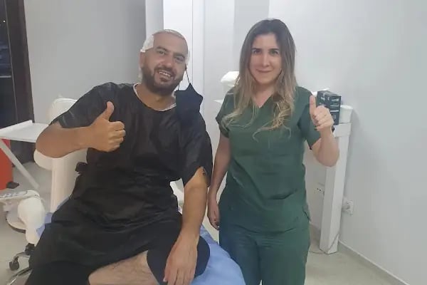 A Plus Hair Transplant &amp; Hair Clinic Saç Ekim Merkezi - Resim 20