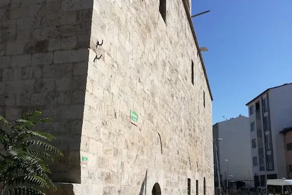 Taşhoron Kilisesi(Surp Yerrortutyun)) - Resim 13
