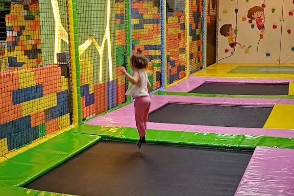 Teras Park Alışveriş Merkezi - Resim 18
