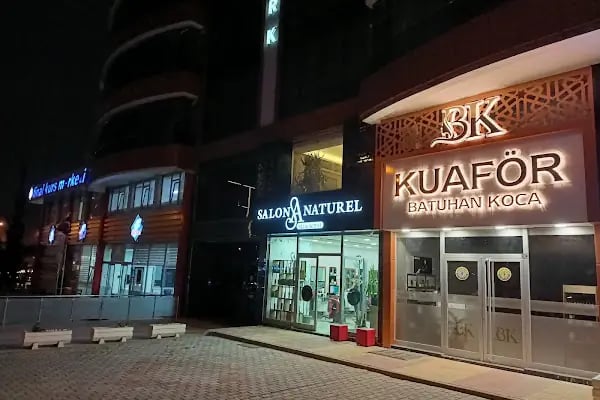SALON NATUREL BARBER CLUB Saça Dair Herşey - Resim 9