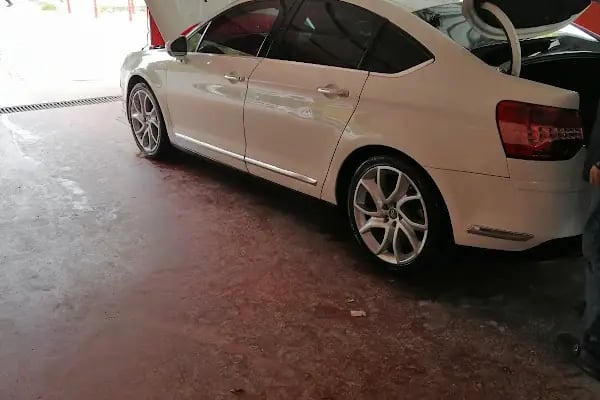 Shop&amp;Wash Oto Yıkama ve Uygulama Merkezi - Resim 13