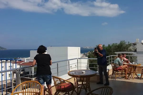 Blue Hotel - Resim 6