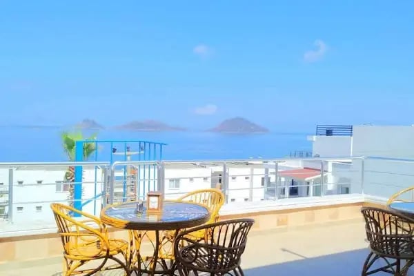 Blue Hotel - Resim 11
