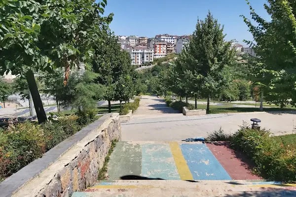 Arnavutköy Şehir Parkı - Resim 9