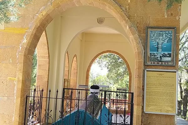 Gazi Gündüzalp Türbesi - Resim 2
