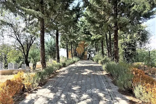 Gazi Gündüzalp Türbesi - Resim 4
