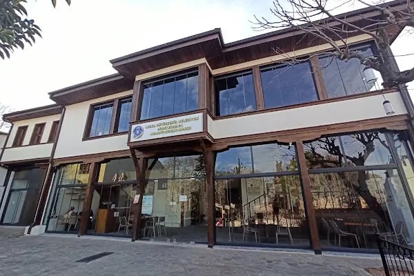 Muradiye Gençlik Merkezi - Hüsnü Züber Müze Evi - Resim 1