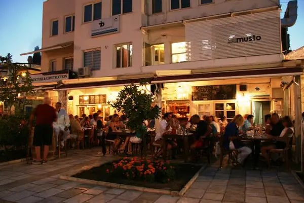 Paccini Coffee & Pub - Resim 1