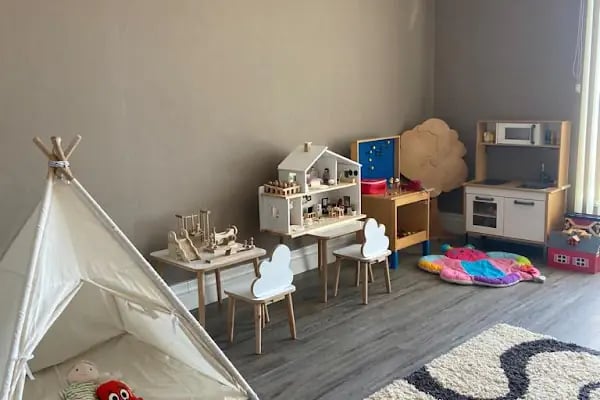 Özel Yansıma Psikoloji Merkezi ( Klinik Psk. Seçil Özcan ) - Resim 4
