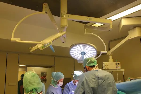 Prof. Dr. Fahri Erdoğan | Diz ve Kalça Protezi Cerrahisi Uzman Doktor - Resim 13