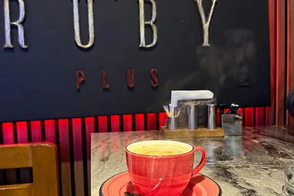 Ruby Plus Cafe Restaurant - Resim 6