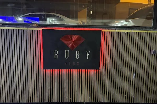 Ruby Plus Cafe Restaurant - Resim 10
