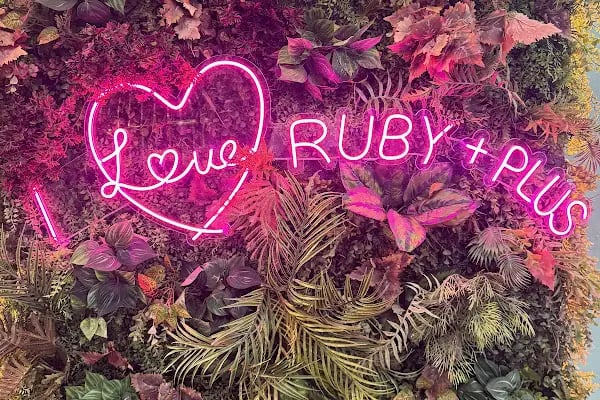 Ruby Plus Cafe Restaurant - Resim 11