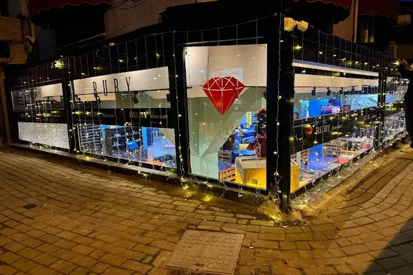 Ruby Plus Cafe Restaurant - Resim 3
