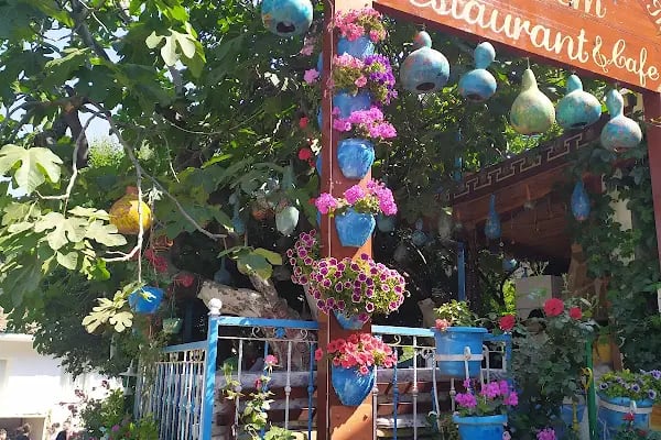 Üçyol Cafe &amp; Bar - Resim 7